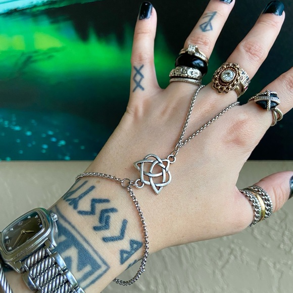 π΄ SALE ! red dot items are 2 for $25 . Bundle more than 3 and its $10 each π - Picture 11 of 13